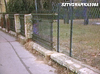 Új kerítés a 11-es Huszár úton Új kerítés a 11-es Huszár úton