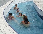 Nem a v�zmin�s�ggel, a f�rd�kult�r�val van gond