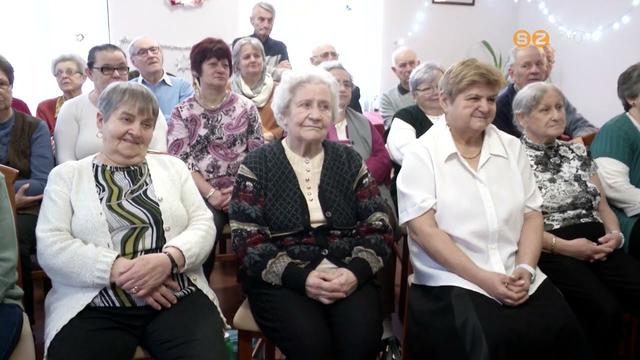 Ismét karácsonyi ajándékozó körútra indultak a városvezetők a szombathelyi intézményekbe Ismét karácsonyi ajándékozó körútra indultak a városvezetők a szombathelyi intézményekbe