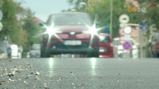 Befejeződött az aszfaltozás,megnyitották a forgalom előtt a Nádasdy utcát Befejeződött az aszfaltozás,megnyitották a forgalom előtt a Nádasdy utcát