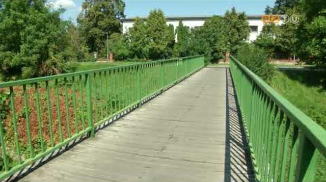 Hétfőn elkezdődik a Fürdő utcai gyalogos híd felújítása Hétfőn elkezdődik a Fürdő utcai gyalogos híd felújítása