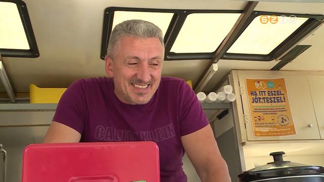 Az ország legjobb utcakajáit árulták hétvégén a szombathelyi Fő téren Az ország legjobb utcakajáit árulták hétvégén a szombathelyi Fő téren