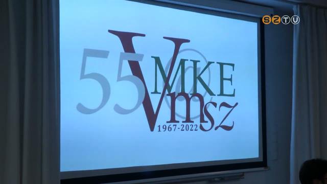 ppen 55 ve alakult meg a Magyar Knyvtrosok Egyesletnek Vas megyei csoportja