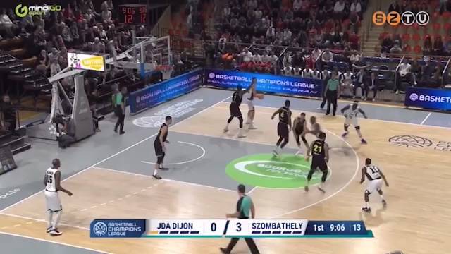 Megkezdte Bajnokok Lig�ja f�t�bl�s szerepl�s�t a Falco-Vulcano Energia KC