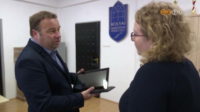 Vas vrmegyben tbb mint 3500 iskols kapott a napokban ingyenesen notebookot sajt hasznlatra