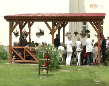 Birtokba vették a szociális intézmény lakói a kerti pavilont Birtokba vették a szociális intézmény lakói a kerti pavilont