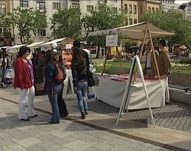 Elégedetlenek a civilek Elégedetlenek a civilek
