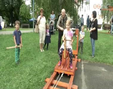 Kalandvár és vásári forgatag Kalandvár és vásári forgatag