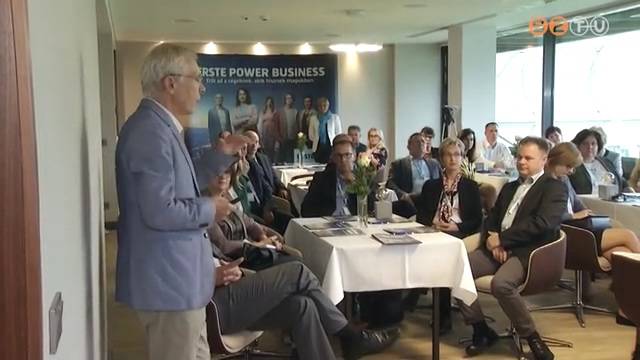 Bod P�ter �kos k�zgazd�sz tartott el�ad�st v�llalkoz�knak