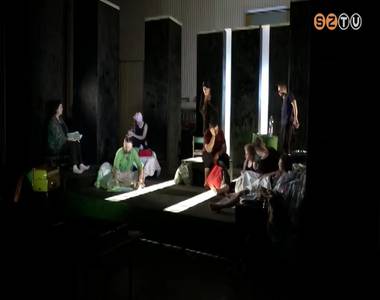 Sajátos nézőpontból mutatja be a hajléktalan lét megélését a Mesebolt Bábszínház Sajátos nézőpontból mutatja be a hajléktalan lét megélését a Mesebolt Bábszínház