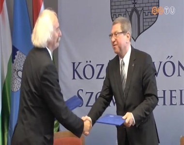 Önkormányzati megállapodás az Akadémiával Önkormányzati megállapodás az Akadémiával