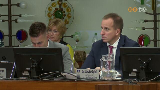 Az esztend utols kzgylst tartjk cstrtkn