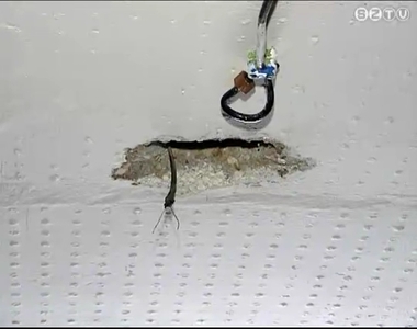 �ramot akart lopni az egyik t�rsash�zi lak�