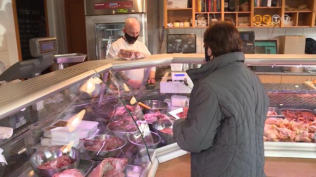 Árstop - február 1-től a tavaly októberi áron kell adniuk a kereskedőknek hatféle élelmiszert Árstop - február 1-től a tavaly októberi áron kell adniuk a kereskedőknek hatféle élelmiszert