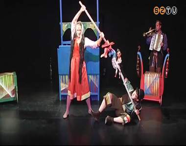 Indul a B�b-expressz