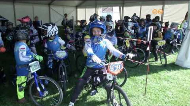 Népes mezőny gyűlt össze hétvégén Gencsapátiban a nemzetközi BMX-versenysorozat zárófordulóján Népes mezőny gyűlt össze hétvégén Gencsapátiban a nemzetközi BMX-versenysorozat zárófordulóján
