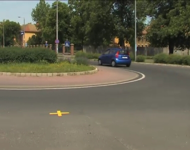 Sárga keresztek az utakon
Sárga keresztek az utakon