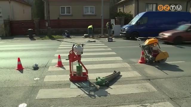 Elkezdték az okos zebra kiépítését a 11-es Huszár úton Elkezdték az okos zebra kiépítését a 11-es Huszár úton