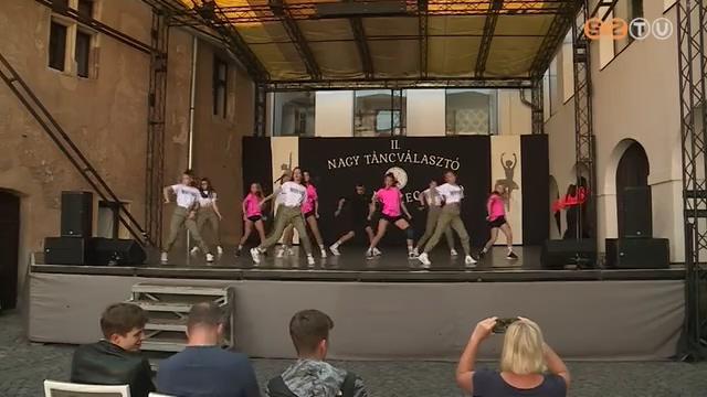 Válaszd a táncot, válassz egy táncot! Válaszd a táncot, válassz egy táncot!