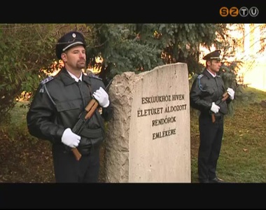 Hősi halottakra, szolgálatteljesítés közben elhunyt rendőrökre, határőrökre emlékeztek Hősi halottakra, szolgálatteljesítés közben elhunyt rendőrökre, határőrökre emlékeztek