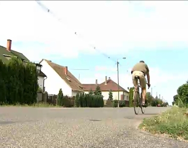 Két keréken Zanatig Két keréken Zanatig