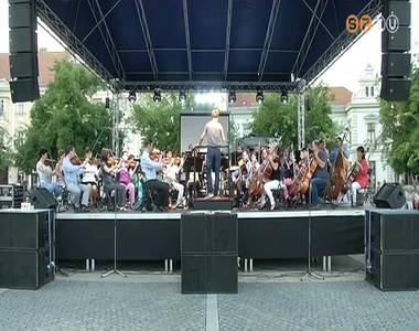 Szeptember k�zep�n kezd�dik a Savaria Szimfonikus Zenekar �j �vada