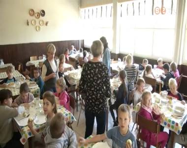 Vizsg�lat az �telm�rgez�s �gy�ben