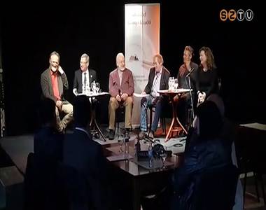 K�nyvbemutat� a sz�nh�zban