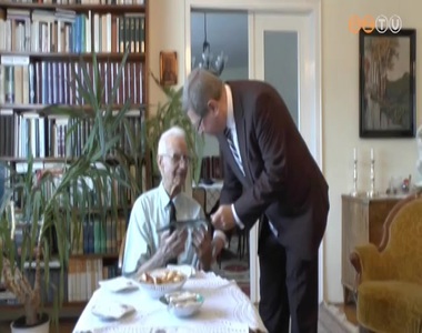 Városunk tiszteletben álló polgárát, Ruzsonyi Zoltánt köszöntötte a polgármester Városunk tiszteletben álló polgárát, Ruzsonyi Zoltánt köszöntötte a polgármester