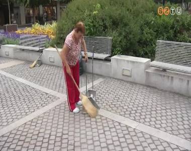 Karnevál utáni takarítás Karnevál utáni takarítás