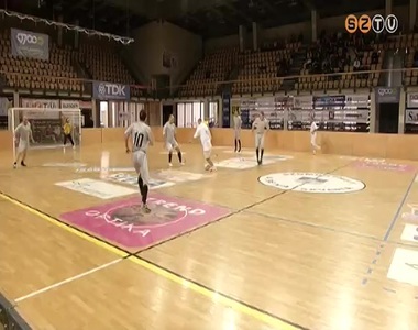 �sszesen 38 csapat vett r�szt a Szilveszter Kupa kisp�ly�s labdar�g�torn�n