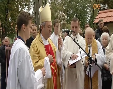 A feljtott toronyi templomot ldotta meg Veres Andrs megyspspk