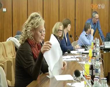 Rendk�v�li �l�st tartott a jogi bizotts�g