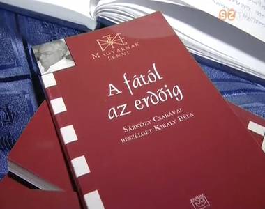 Bemutatt�k a Magyarnak lenni c�m� k�nyvsorozat 134. k�tet�t a Vas Megyei Lev�lt�rban