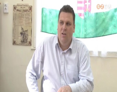 A politikusb�n�z�s felsz�mol�s�r�l besz�lt R�ba K�lm�n