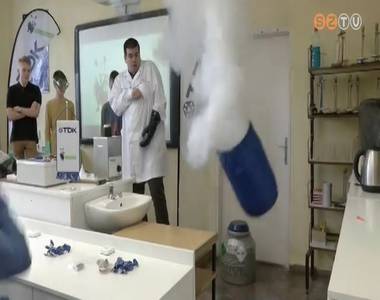 Felújítottuk, felgyújtjuk és felrobbantjuk Felújítottuk, felgyújtjuk és felrobbantjuk