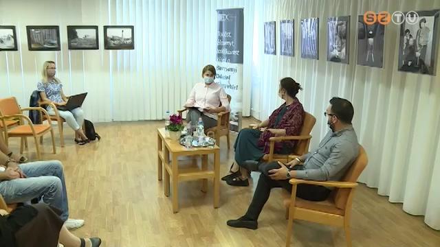 Roma nőkkel készült interjúkötetet mutattak be Roma nőkkel készült interjúkötetet mutattak be
