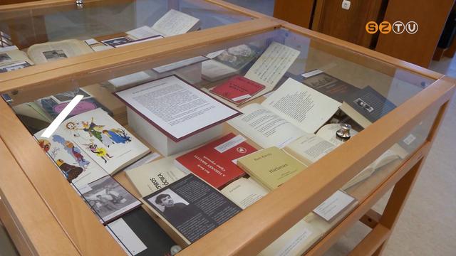 Kamarakiállítás a Berzsenyi Könyvtárban a Magyar Költészet Napja alkalmából Kamarakiállítás a Berzsenyi Könyvtárban a Magyar Költészet Napja alkalmából