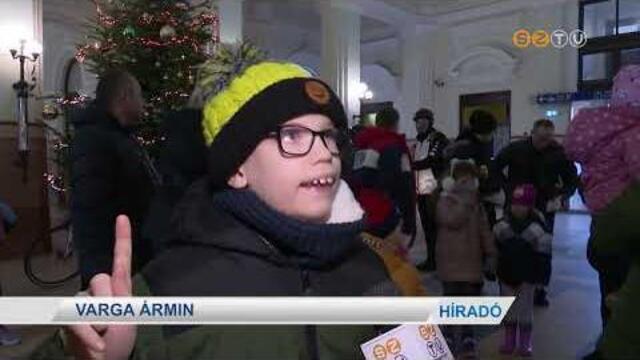 Vonatozni hívta a Mikulás a gyerekeket Vonatozni hívta a Mikulás a gyerekeket