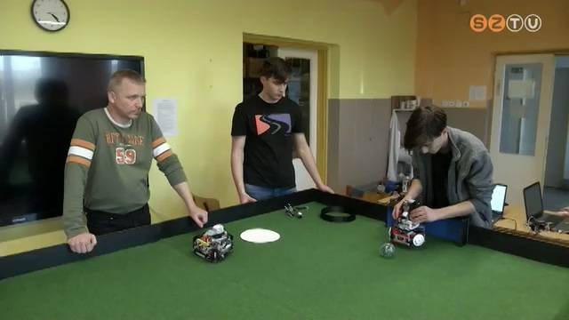 Címvédésre készül az országos döntőn a szombathelyi robotfoci csapat Címvédésre készül az országos döntőn a szombathelyi robotfoci csapat
