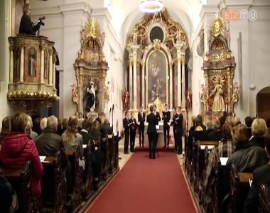 Szent M�rtonhoz k�t�d� k�rusok tal�lkoztak Szombathelyen