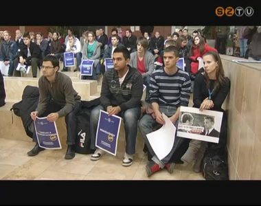 A szombathelyi diákok is tiltakoznak a felsőoktatást érintő kormányzati lépések ellen