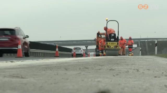 Figyelmetlen autsok egyre gyakrabban sodorjk veszlybe a kzutak mentn dolgoz munksokat