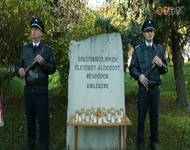 H�si halottakra eml�keztek a Vas Megyei Rend�r-f�kapit�nys�g munkat�rsai