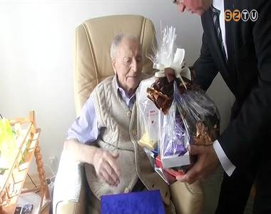 105 �ves sz�let�snapj�t �nnepli Spiegler Elem�r