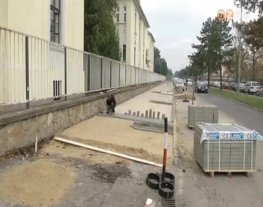 Meg�jul a k�rh�z el�tti j�rdaszakasz