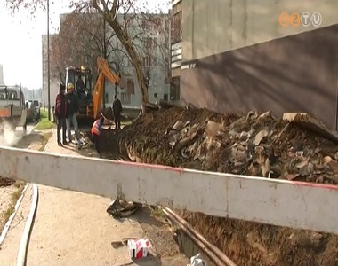 Szerda d�lel�tt m�r mindenhol volt meleg v�z �s f�t�s a Derkovits lak�telepen