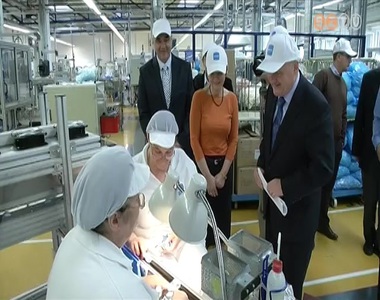 A MAM-Hung�ria Kft. vaskeresztesi gy�r�ban tett l�togat�st Hende Csaba