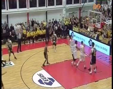 A kupa ut�n a bajnoks�gban is kikapott a Falco a K�rmendt�l