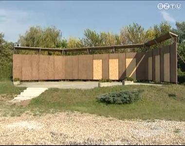 Parkos�tott v�rosr�sz-k�zpont k�sz�l j�v�re Szentkir�lyon